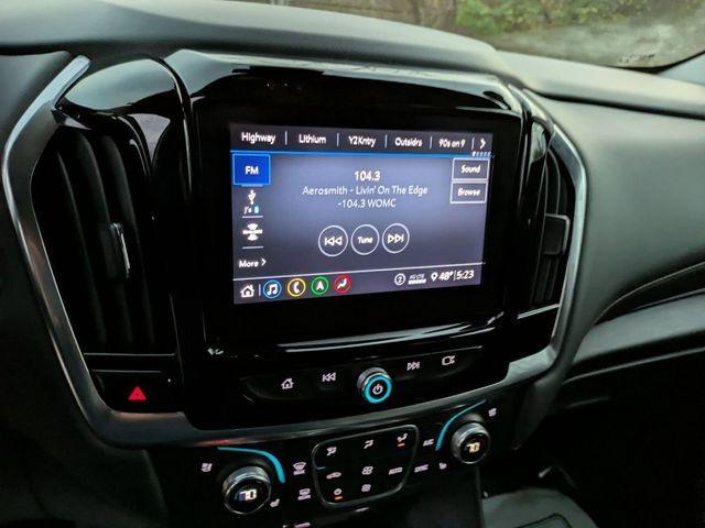 used 2021 Chevrolet Traverse car, priced at $31,995