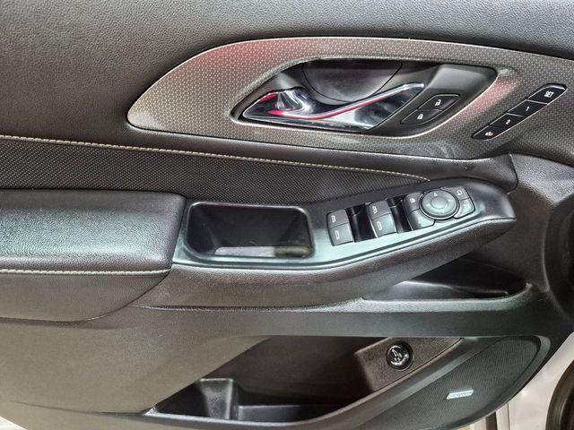 used 2023 Chevrolet Traverse car, priced at $35,495