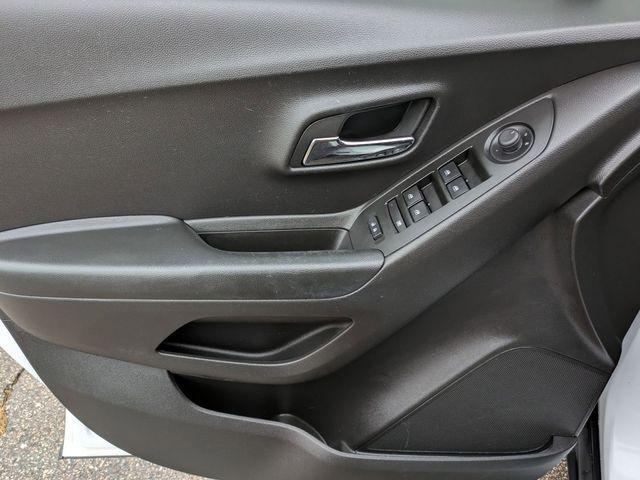 used 2022 Chevrolet Trax car, priced at $18,105