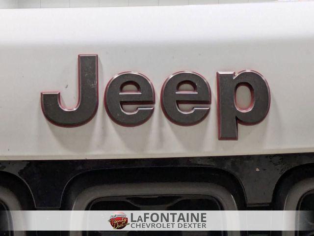 used 2017 Jeep Grand Cherokee car, priced at $15,995