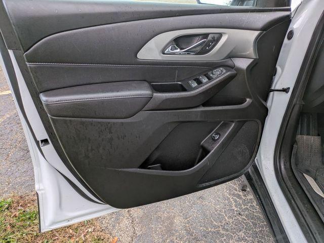 used 2023 Chevrolet Traverse car, priced at $29,055