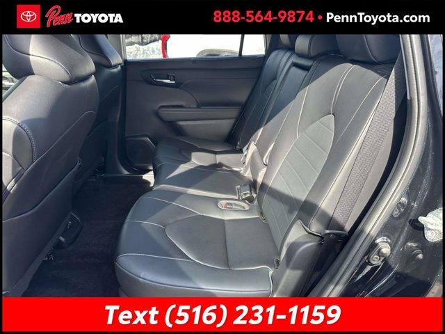used 2023 Toyota Highlander car, priced at $38,554