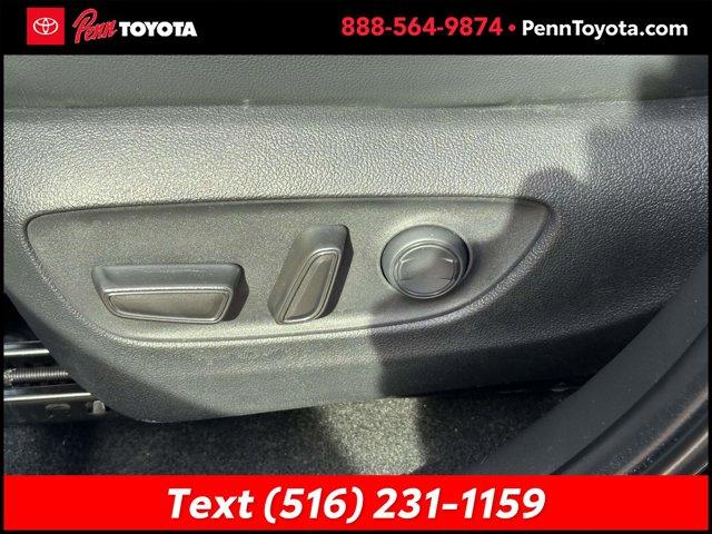 used 2023 Toyota Highlander car, priced at $38,554