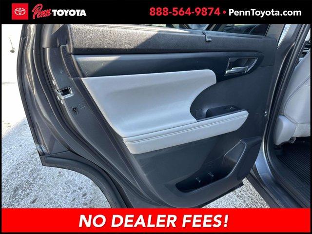 used 2022 Toyota Highlander car, priced at $29,229