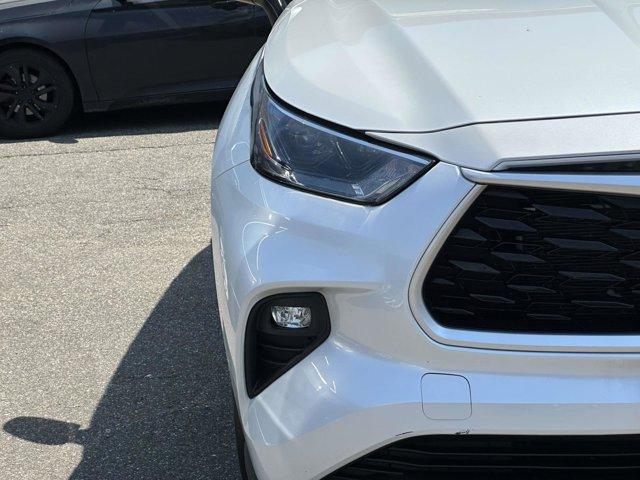 used 2023 Toyota Highlander car, priced at $35,163