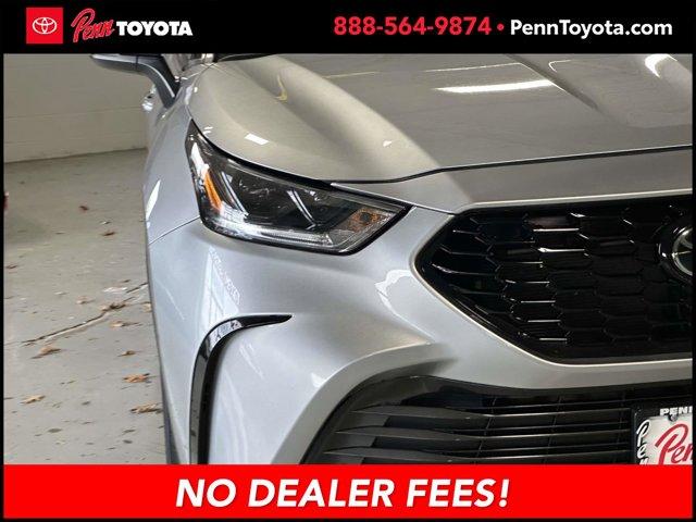 used 2021 Toyota Highlander car, priced at $35,516