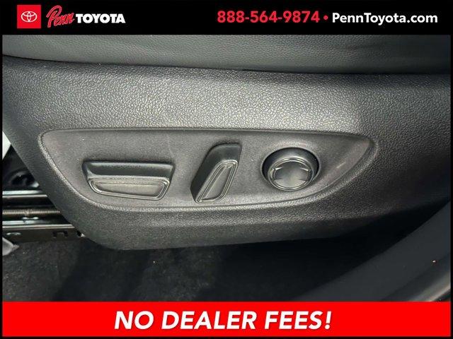used 2021 Toyota Highlander car, priced at $35,516