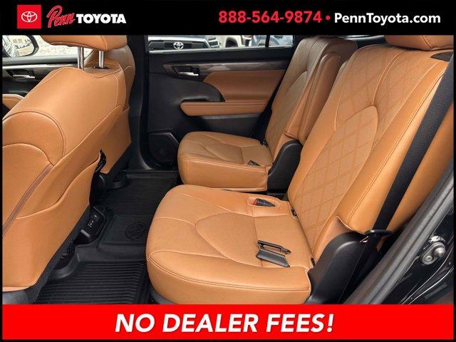 used 2023 Toyota Highlander car, priced at $40,847