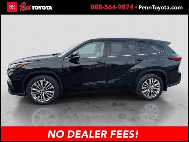 used 2023 Toyota Highlander car, priced at $40,847