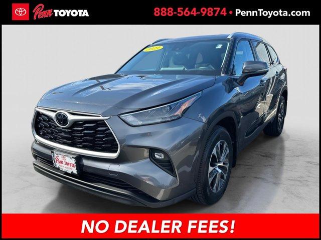 used 2023 Toyota Highlander car, priced at $39,407