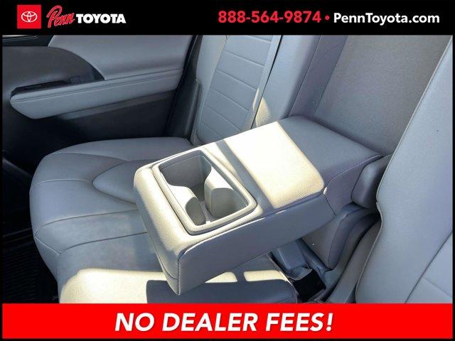 used 2022 Toyota Highlander car, priced at $30,428
