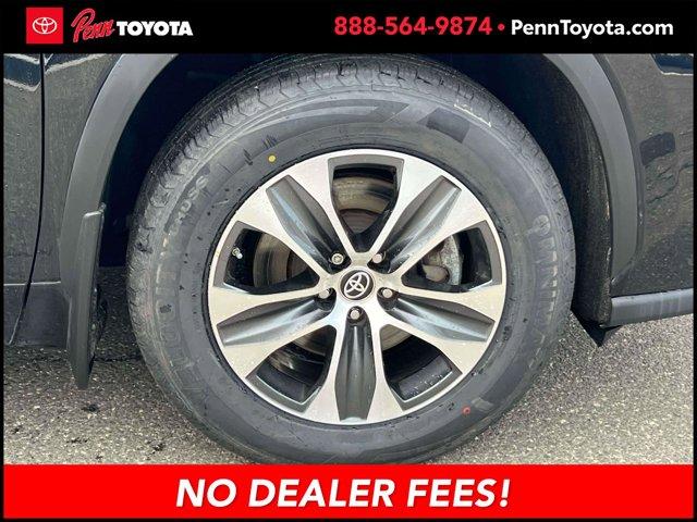 used 2023 Toyota Highlander car, priced at $35,673