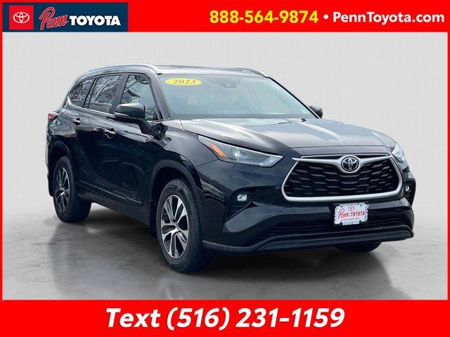 used 2023 Toyota Highlander car, priced at $34,957