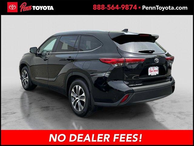 used 2023 Toyota Highlander car, priced at $30,971