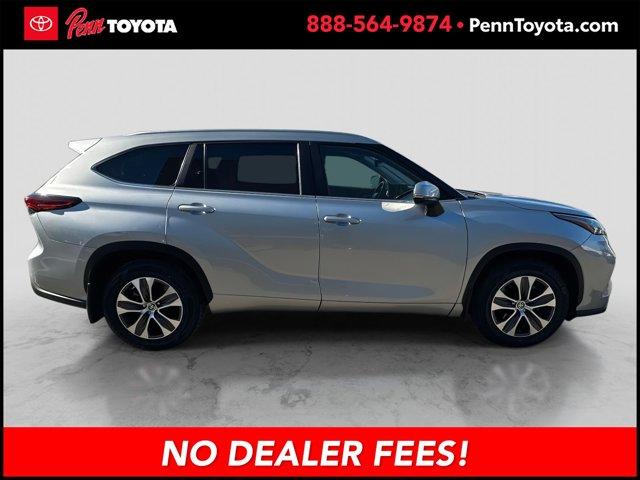 used 2023 Toyota Highlander car, priced at $32,582