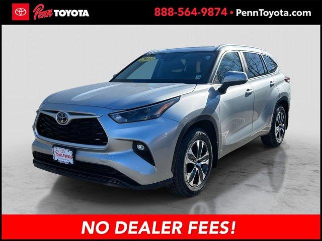 used 2023 Toyota Highlander car, priced at $32,582