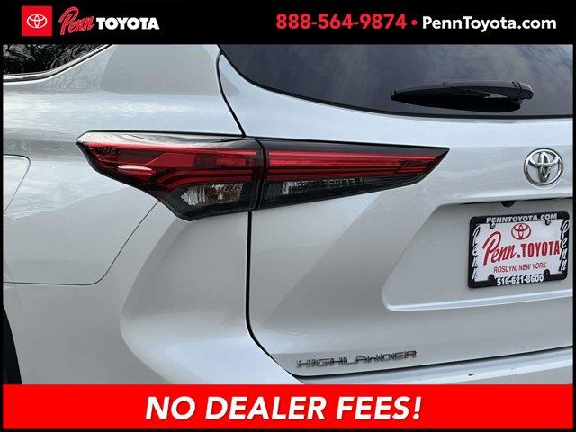 used 2022 Toyota Highlander car, priced at $32,547