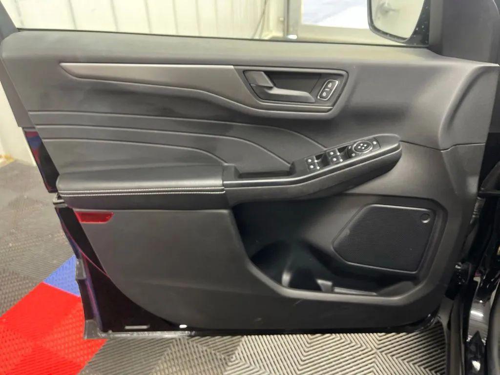 used 2025 Ford Escape car, priced at $25,688