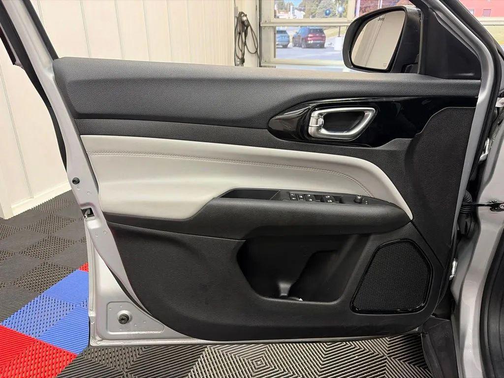 used 2025 Jeep Compass car, priced at $26,998