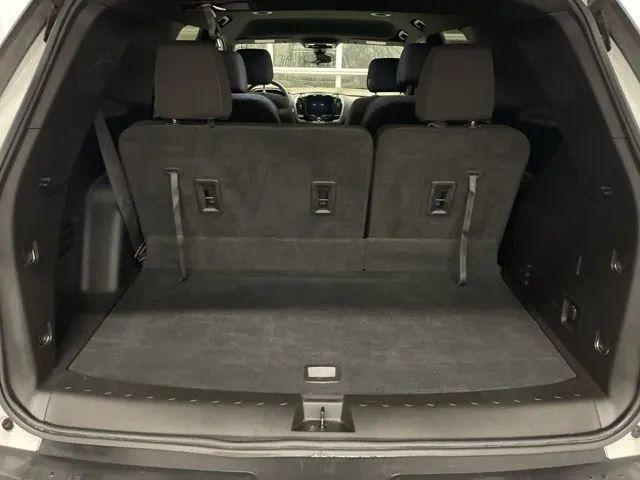 used 2023 Chevrolet Traverse car, priced at $28,988