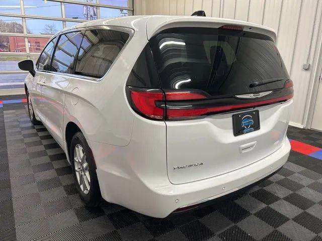 used 2023 Chrysler Pacifica car, priced at $24,998