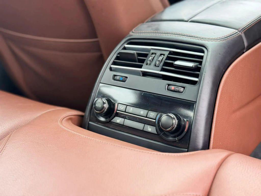 BMW 6 Series view 18