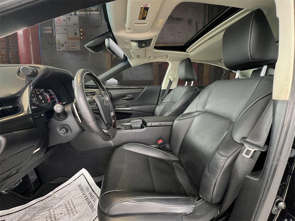 used 2019 Lexus ES 350 car, priced at $28,915