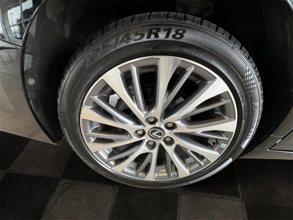 used 2019 Lexus ES 350 car, priced at $28,915