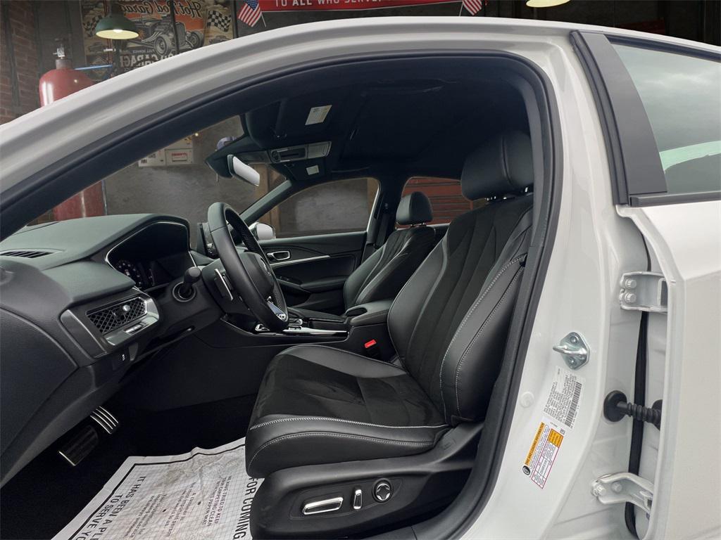 used 2025 Acura Integra car, priced at $33,887