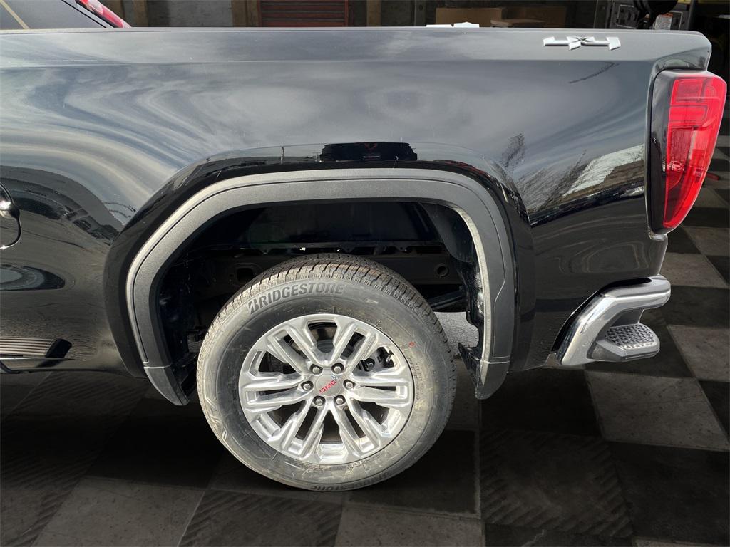used 2025 GMC Sierra 1500 car, priced at $35,641