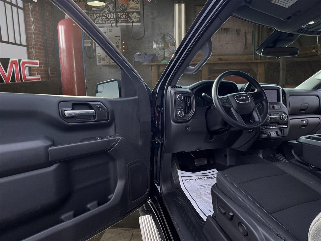 used 2025 GMC Sierra 1500 car, priced at $35,641