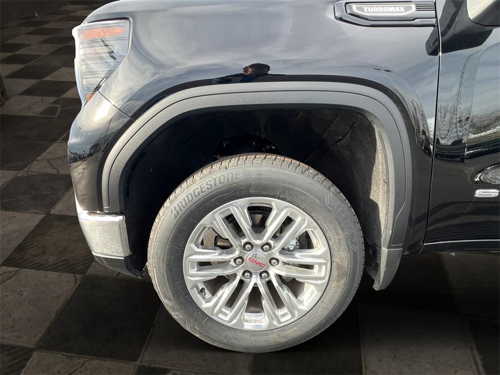 used 2025 GMC Sierra 1500 car, priced at $35,641