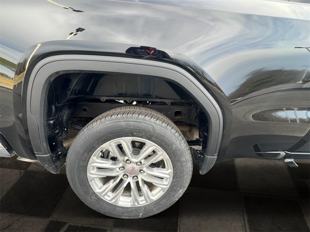 used 2025 GMC Sierra 1500 car, priced at $35,641