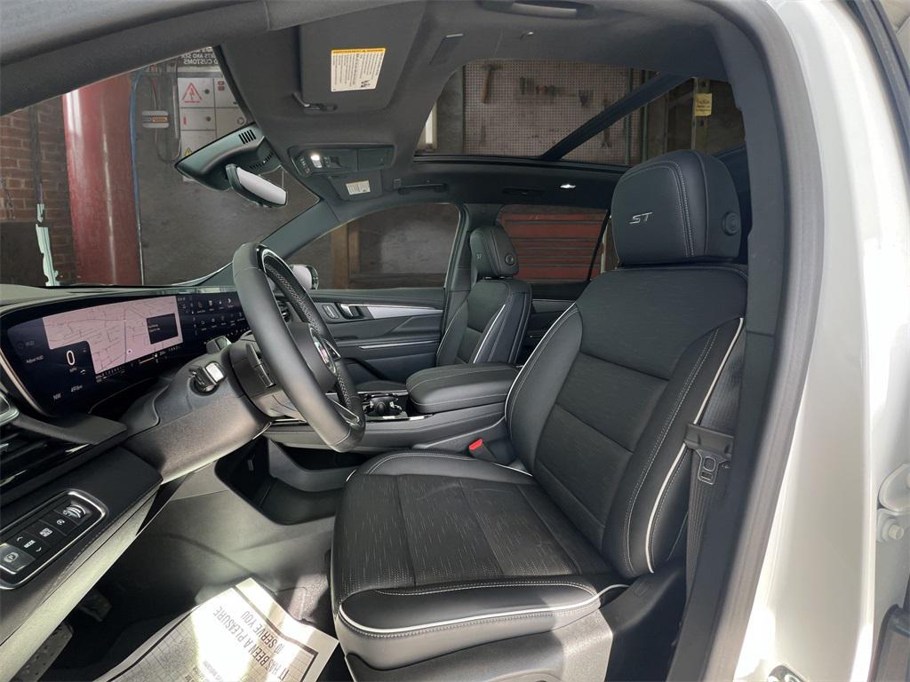 used 2026 Buick Enclave car, priced at $49,003