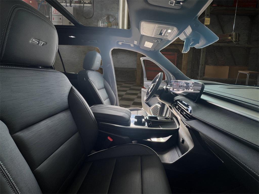 used 2026 Buick Enclave car, priced at $49,003