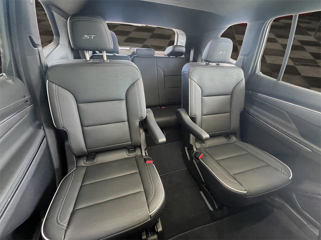 used 2026 Buick Enclave car, priced at $49,003