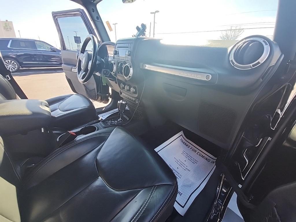 used 2015 Jeep Wrangler Unlimited car, priced at $17,271