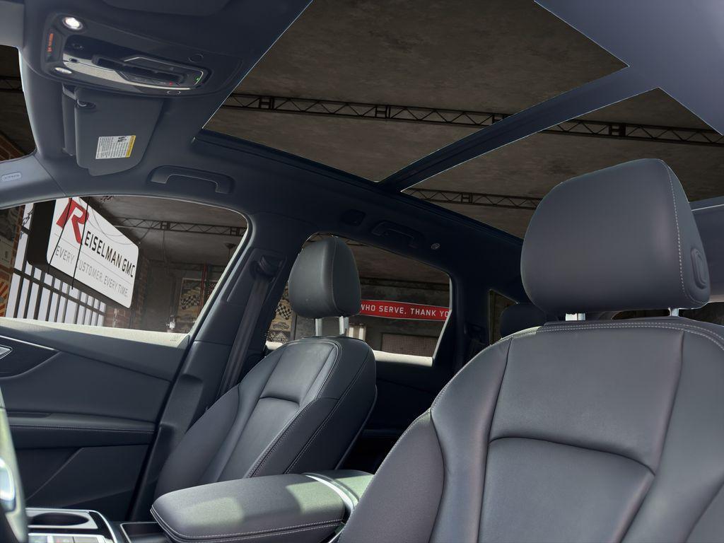 used 2025 Audi Q7 car, priced at $46,308