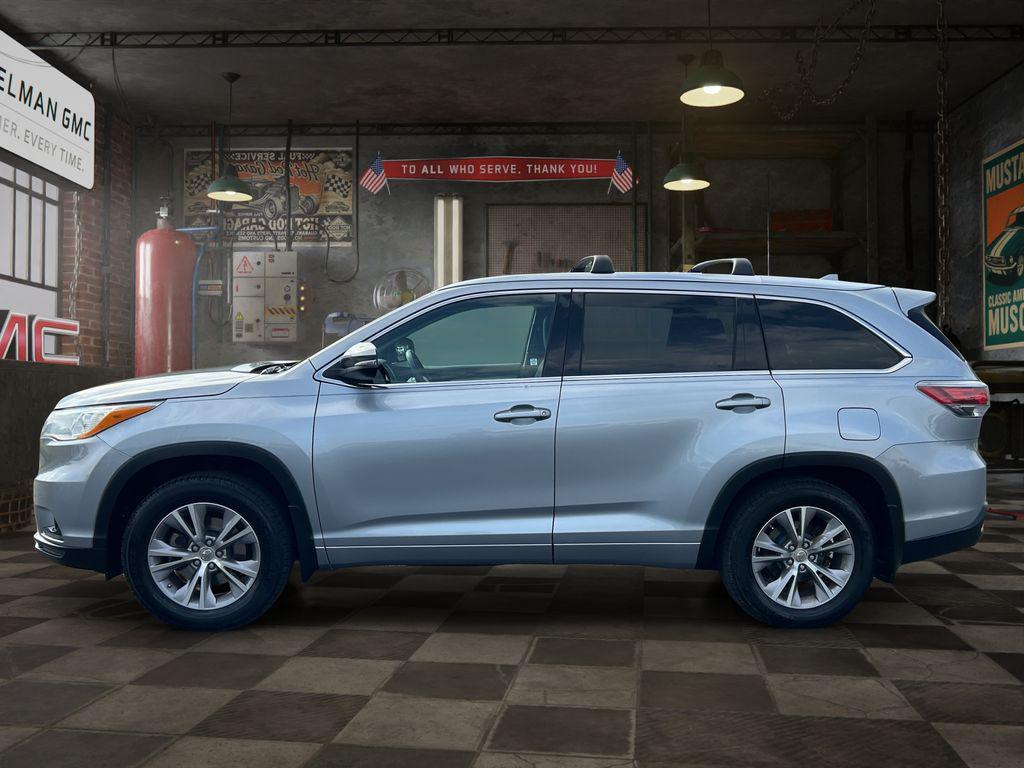 used 2014 Toyota Highlander car, priced at $18,786