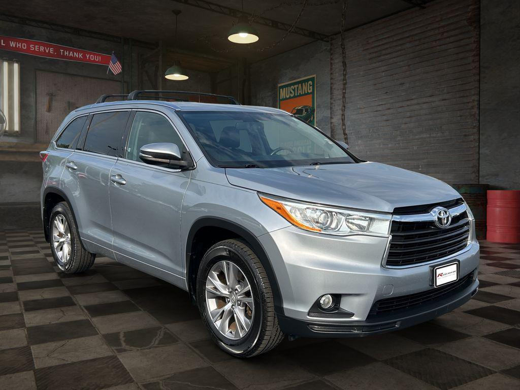 used 2014 Toyota Highlander car, priced at $18,786