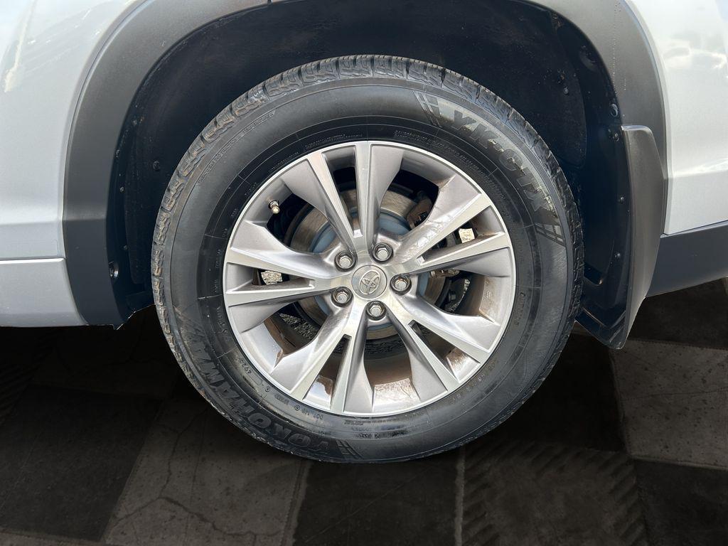 used 2014 Toyota Highlander car, priced at $18,786