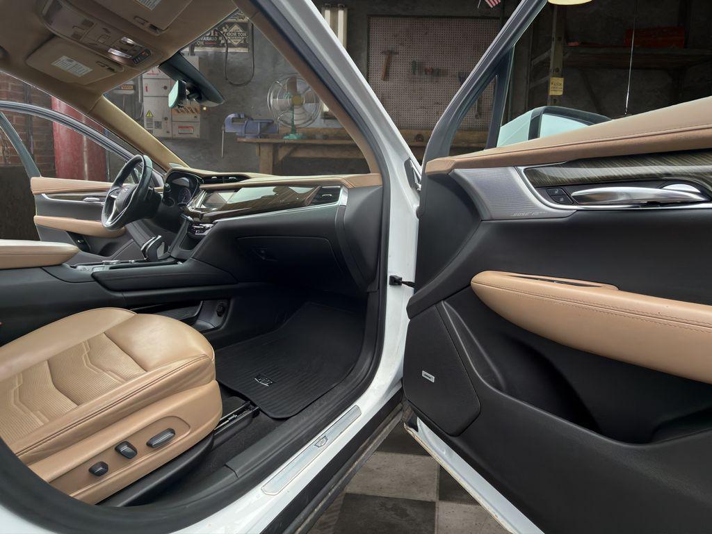 used 2021 Cadillac XT6 car, priced at $27,248