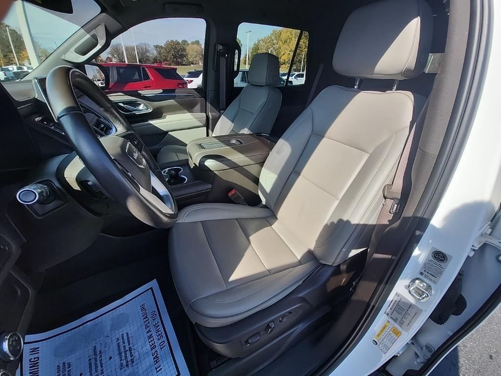 used 2022 GMC Yukon car, priced at $40,404