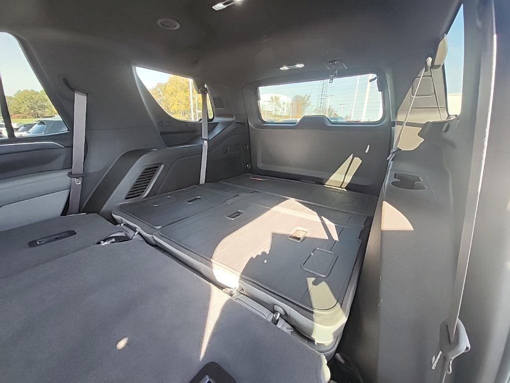 used 2022 GMC Yukon car, priced at $40,404