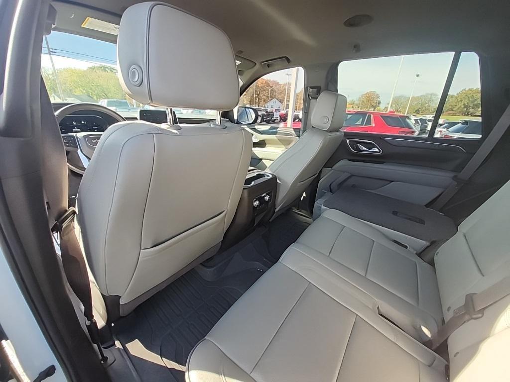 used 2022 GMC Yukon car, priced at $40,404