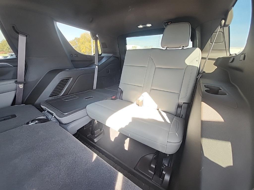 used 2022 GMC Yukon car, priced at $40,404