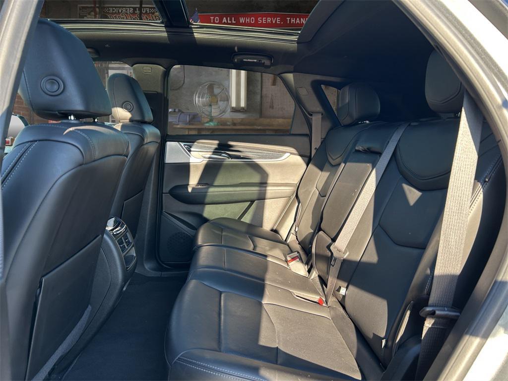 used 2024 Cadillac XT5 car, priced at $32,605