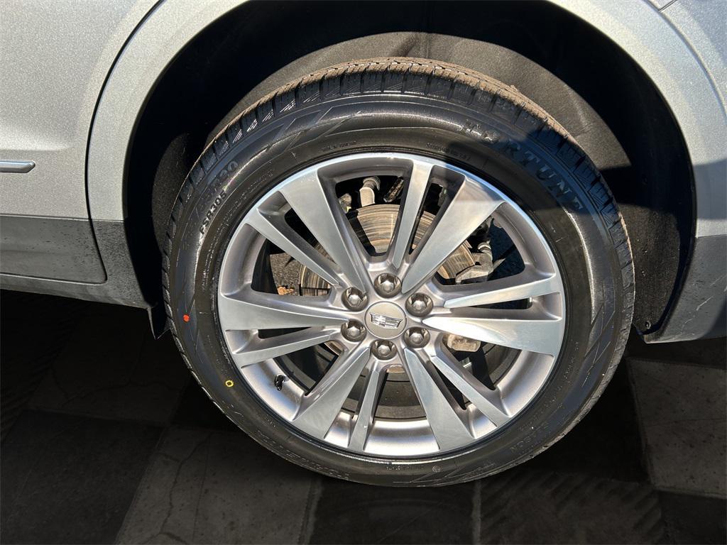 used 2024 Cadillac XT5 car, priced at $32,605
