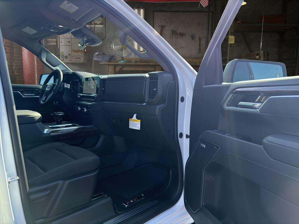 new 2026 GMC Sierra 1500 car, priced at $58,394