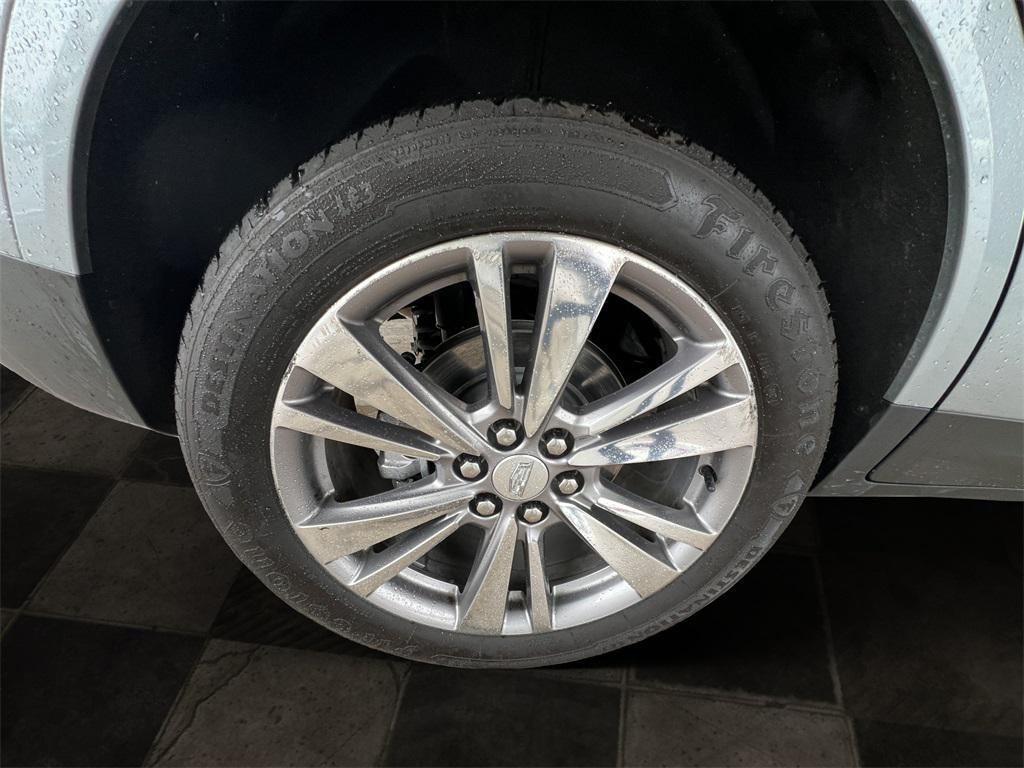 used 2025 Cadillac XT5 car, priced at $38,348